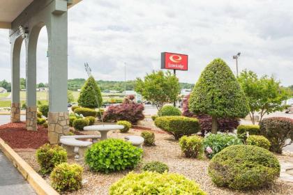 Econo Lodge White Pine Tennessee