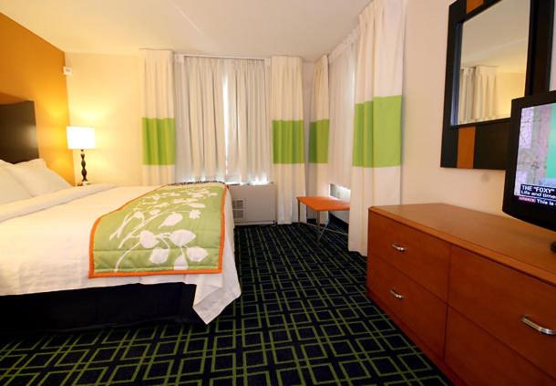 Fairfield Inn and Suites White River Junction - image 4