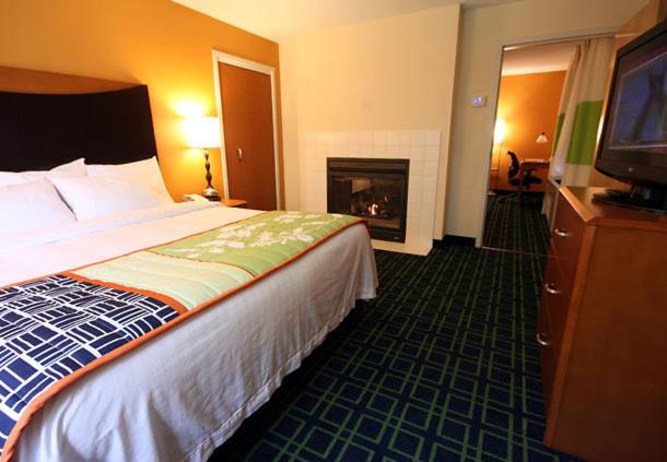 Fairfield Inn and Suites White River Junction - image 5