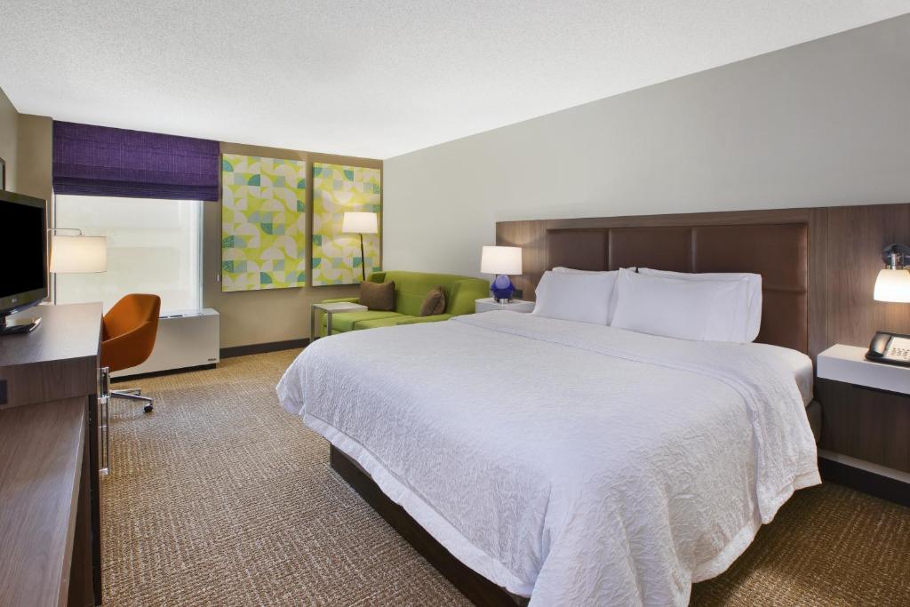 Hampton Inn White River Junction - image 4