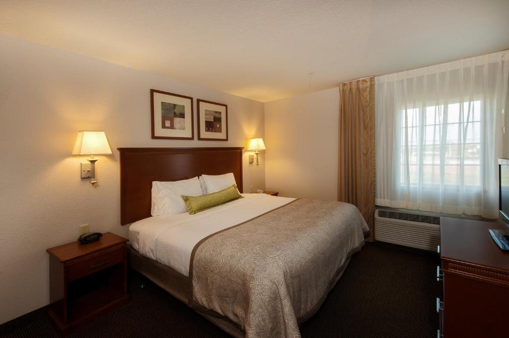 Candlewood Suites Fort Worth West an IHG Hotel - image 7