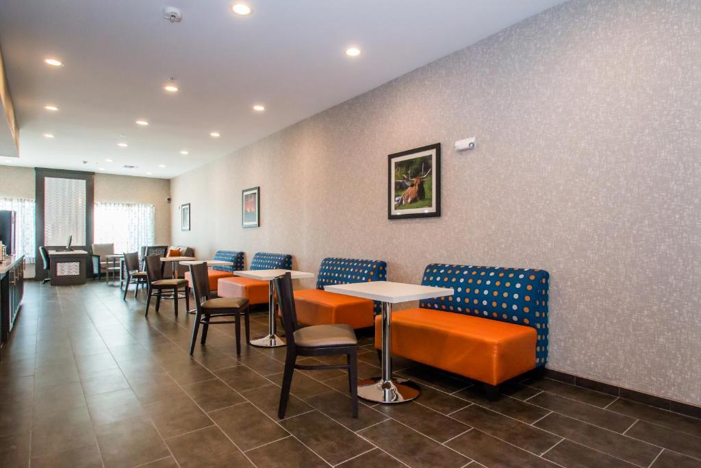 Executive Inn Fort Worth West - image 5