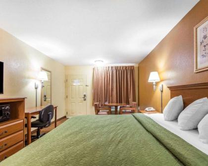 Quality Inn & Suites - image 10