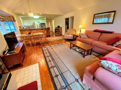 F9 Fairway Village home on the Mt Washington golf course - in the heart of Bretton Woods - image 7