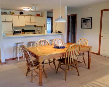 S1 Bretton Woods Resort condo with beautiful mountain views GREAT LOCATION - image 11