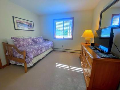 S1 Bretton Woods Resort condo with beautiful mountain views GREAT LOCATION - image 16