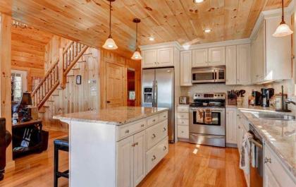 OE Beautiful modern log home on 17 acres private views fire pit Ping Pong AC! - image 13