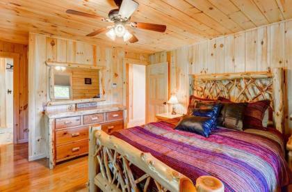 OE Beautiful modern log home on 17 acres private views fire pit Ping Pong AC! - image 17