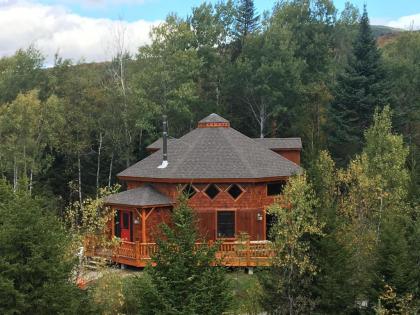 OR Luxury 'yurt-like' home in Bretton Woods with private beach firepit AC fishing and trails! - image 8