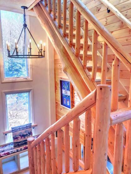 R6 Upscale rustic Bretton Woods condo in unbeatable SKI-IN SKI-OUT location Fireplace fast WiFi - image 10