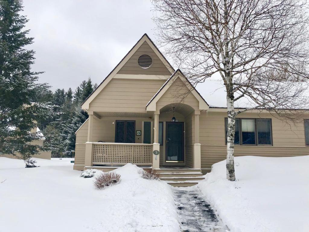 F1 Air Conditioned and beautifully appointed Townhome a short walk to the Mount Washington Hotel - main image