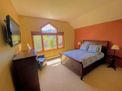 W8 Mount Washington Place Townhome great slope views fireplace large deck yard and ping pong! - image 15