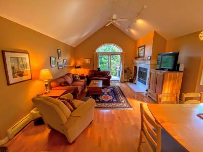 F6 Townhome with golf course and mountain views in Bretton Woods next to Mt Washington Hotel!F6 - image 5