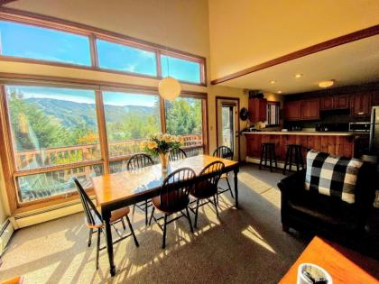 W3 Cozy 3BR Mt Washington Place Townhome gorgeous views of Bretton Woods Ski Area WiFi Cable - image 3