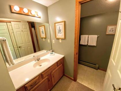 W3 Cozy 3BR Mt Washington Place Townhome gorgeous views of Bretton Woods Ski Area WiFi Cable - image 6