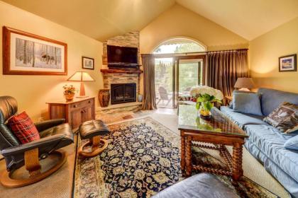 F8 Luxurious Mt Washington Hotel golf course home! Wifi cable air conditioning! - image 3