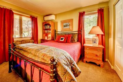 F8 Luxurious Mt Washington Hotel golf course home! Wifi cable air conditioning! - image 9