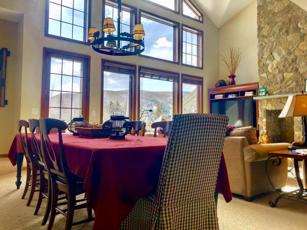 H8 Gorgeous Stone Hill Townhome in the heart of Bretton Woods Great views huge kitchen fireplace - image 6