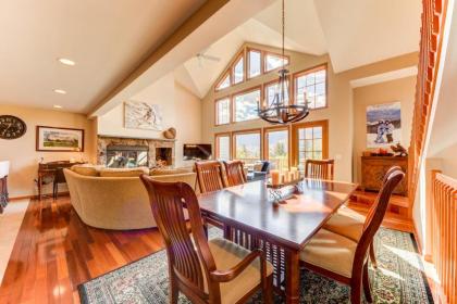 H4 Ski Slope Views! Bretton Woods condo with easy access to Mt Washington Skiing White Mountains! - image 7