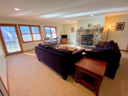 H5 Luxurious StoneHill Townhome with magnificent ski slopes view hot tub! - image 14