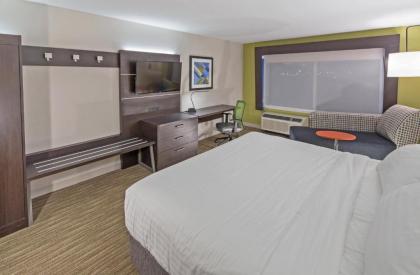 Holiday Inn Express & Suites - Indianapolis NW - Zionsville an IHG Hotel - image 9