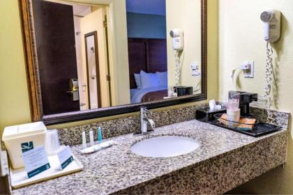 Quality Inn Whiteville North - image 11