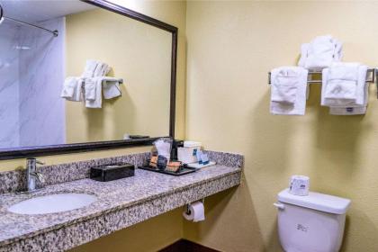 Quality Inn Whiteville North - image 13