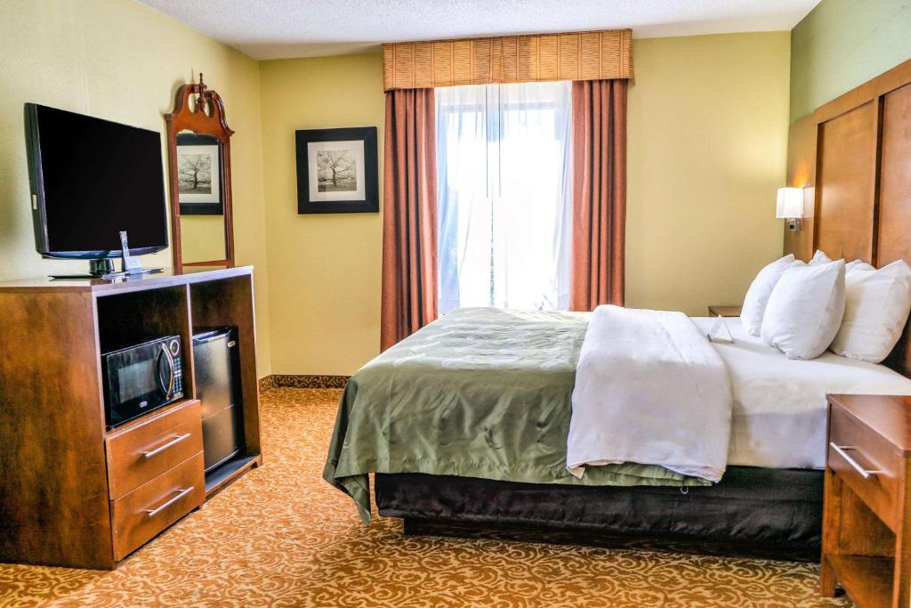 Quality Inn Whiteville North - image 7