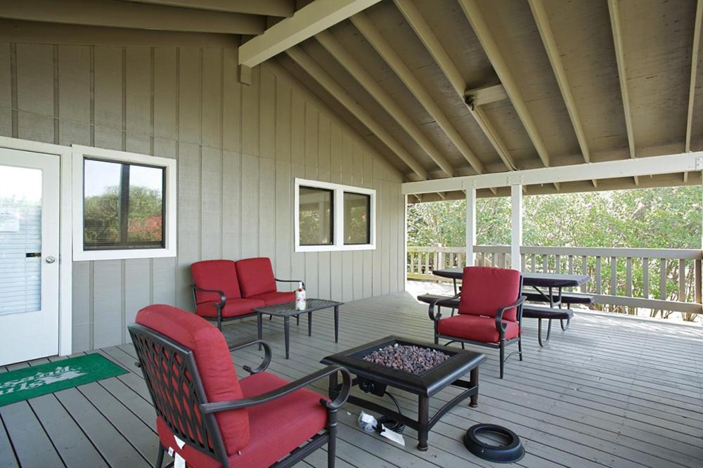 Lake Whitney Camping Resort Cabin 1 - image 3