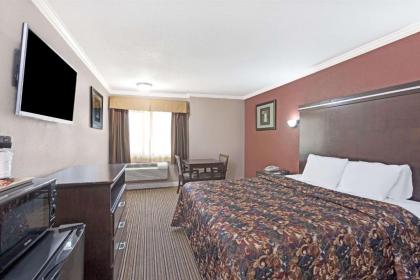 Travelodge by Wyndham Whittier - image 13