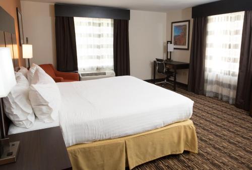 Holiday Inn Express Hotel & Suites Cherokee-Casino an IHG Hotel - image 5