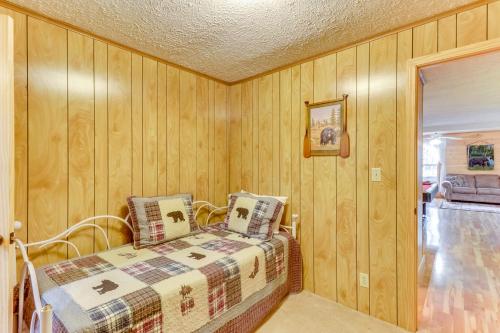 4 Bed 2 Bath Vacation home in Whittier - image 5