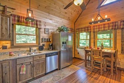 Scenic Fox Ridge Cabin on 4 Acres with Hot Tub! - image 4