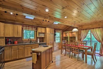 Smoky Mtns Escape Cabin with Hot Tub and Views! - image 7