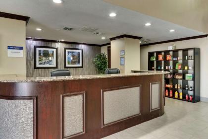 Best Western PLUS University Inn & Suites - image 14