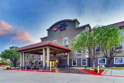 Best Western PLUS University Inn & Suites - image 7