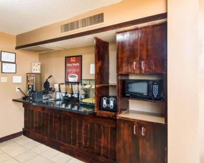 Econo Lodge Wichita Falls Downtown - image 12