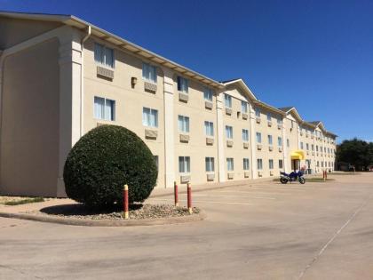 Super 8 by Wyndham Wichita Falls - image 15