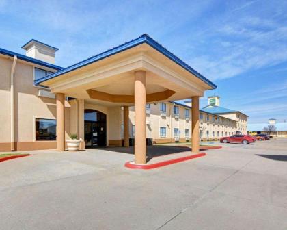 Quality Inn  Suites Wichita Falls I 44 Wichita Falls