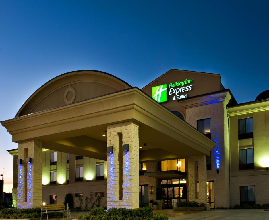 Holiday Inn Express Hotel & Suites Wichita Falls an IHG Hotel - image 3