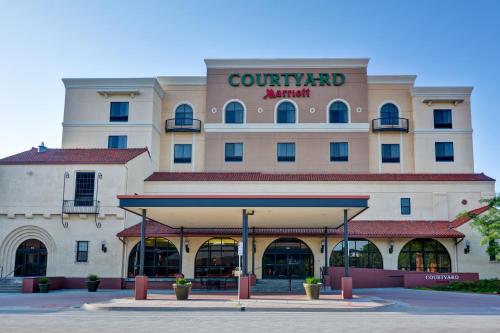 Courtyard by Marriott Wichita at Old Town - main image