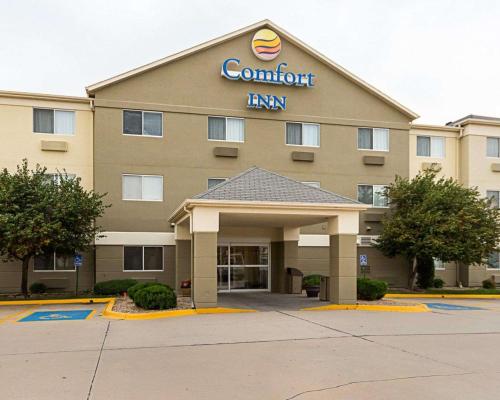 Comfort Inn East Wichita - main image