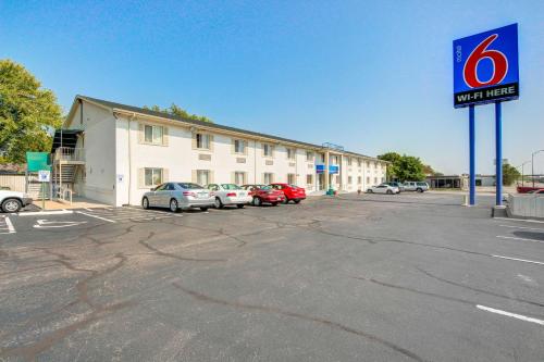 Motel 6-Wichita KS - main image