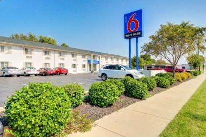 Motel 6-Wichita KS - image 2