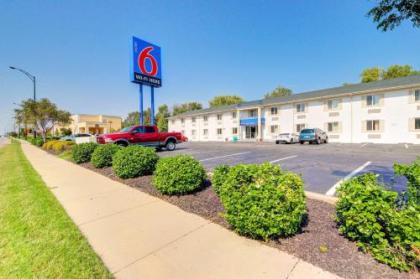 Motel 6-Wichita KS - image 3