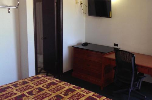 Airport Lodge - image 5