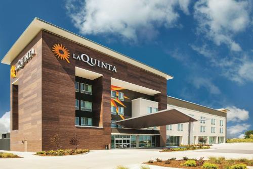 La Quinta by Wyndham Wichita Northeast - main image