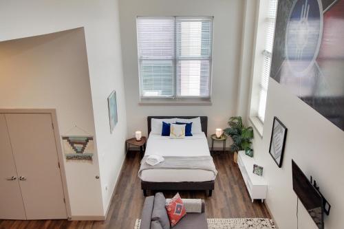 Luxury Studio in the Heart of Downtown Wichita - image 2