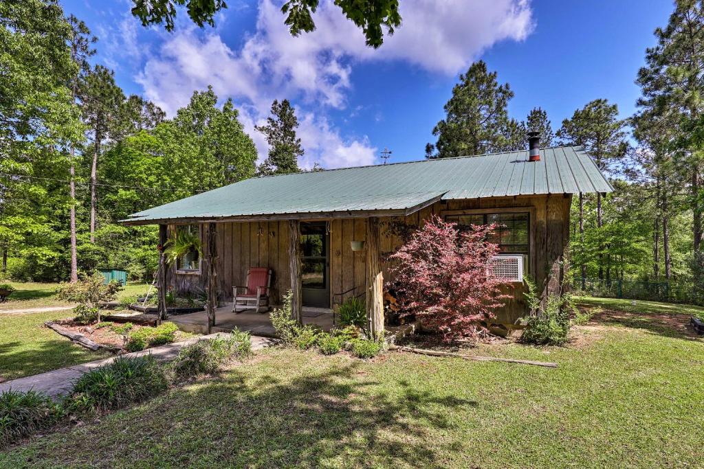 Secluded Cabin with Pond - 37 Mi to Gulf Coast! - image 3