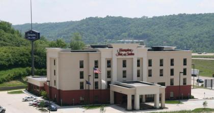 Hampton Inn & Suites Wilder - image 1